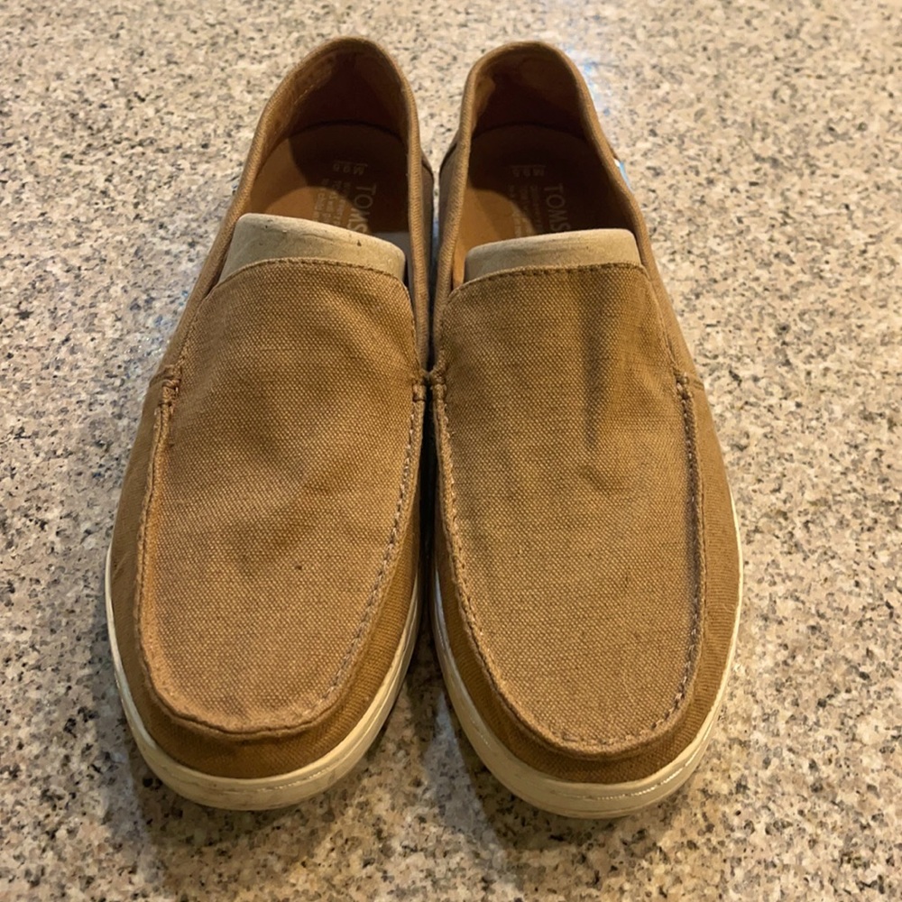 Men’s Tom’s slip on